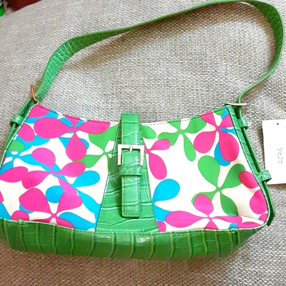 "BCBG" Paris Hand bag - Picture 1 of 10